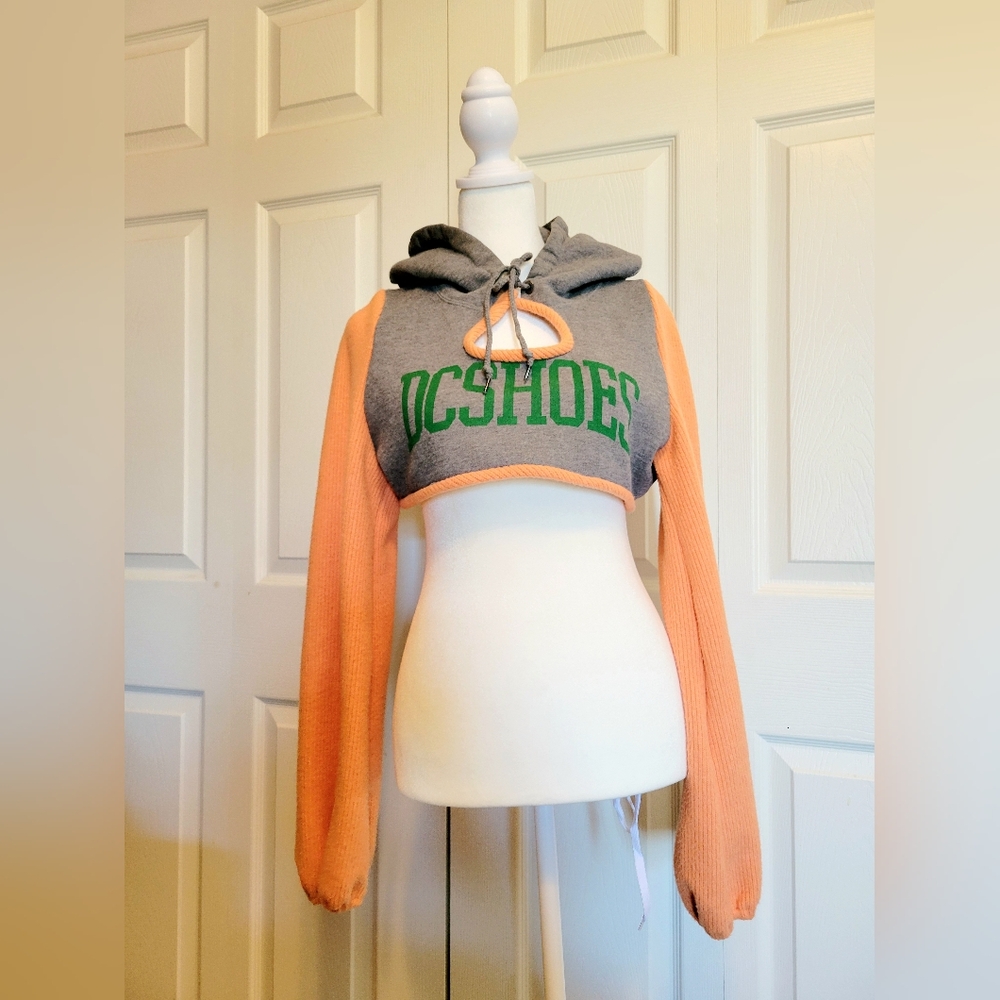 UPCYCLED DC Shoes Cropped Hoodie
